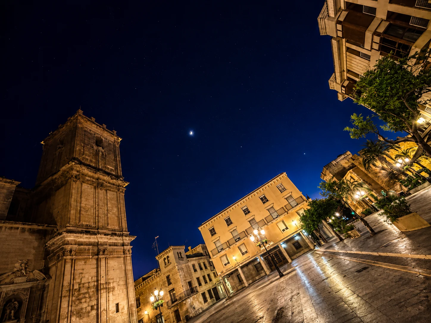 Plaza congreso eucaristico en Elche